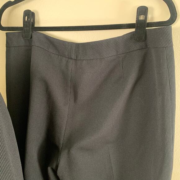 Le Suit Petite Size 12 2-Piece Suit w/ Blazer Jacket Black Pinstripe Minimalist - Picture 10 of 13